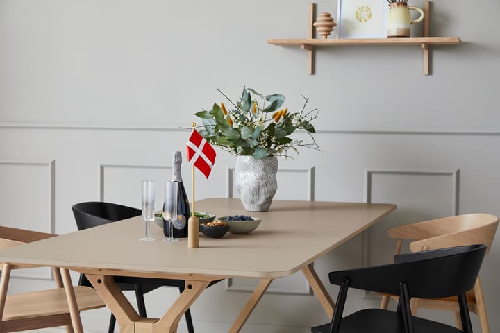 Celebrating Denmark Tischflagge 40 cm, Oak-brass Andersen Furniture