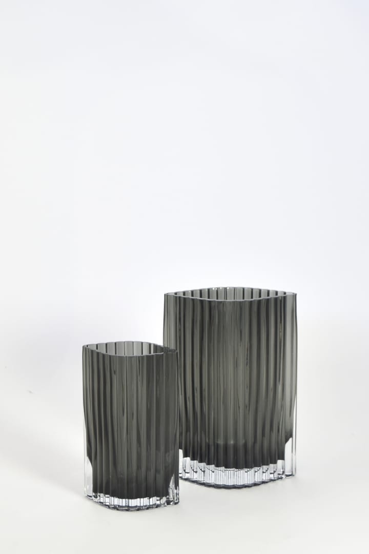 Folium Vase 20cm, Black AYTM