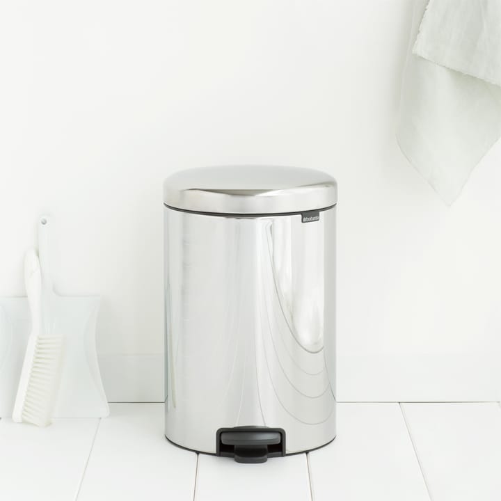 New Icon Treteimer 20 Liter, Brilliant steel Brabantia