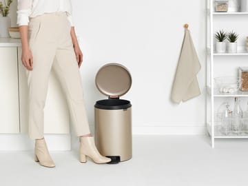 New Icon Treteimer 20 Liter - Metallic Gold - Brabantia