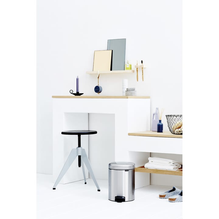 New Icon Treteimer 5 Liter, Matt steel fingerprint proof Brabantia