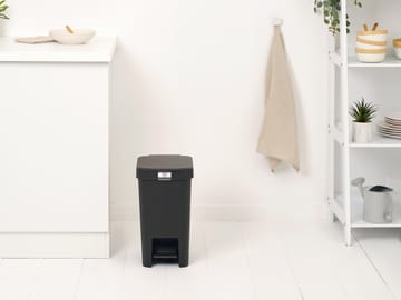 StepUp Treteimer16 L - Dunkelgrau - Brabantia