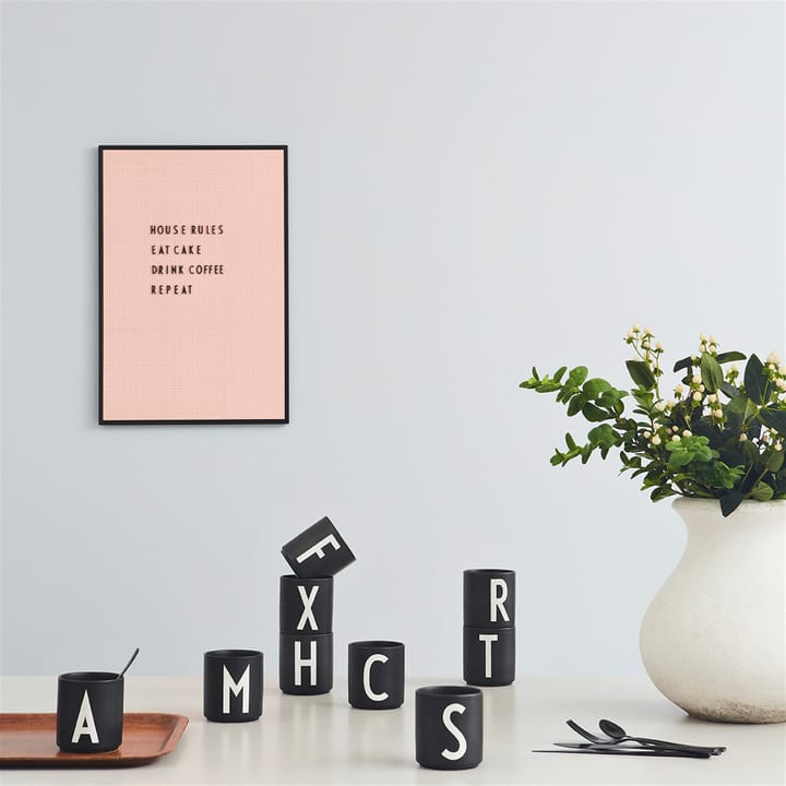 Design Letters Becher schwarz, C Design Letters