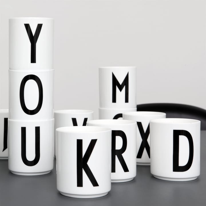 Design Letters Becher weiß, K Design Letters