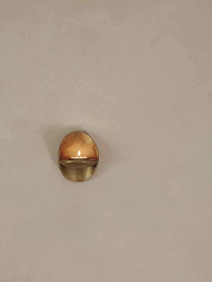 Agapé Teelichthalter Wand, Brass finish ferm LIVING