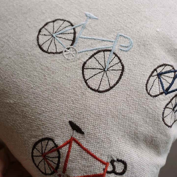 Bicycles Kissenbezug 48 x 48cm, Beige Fine Little Day