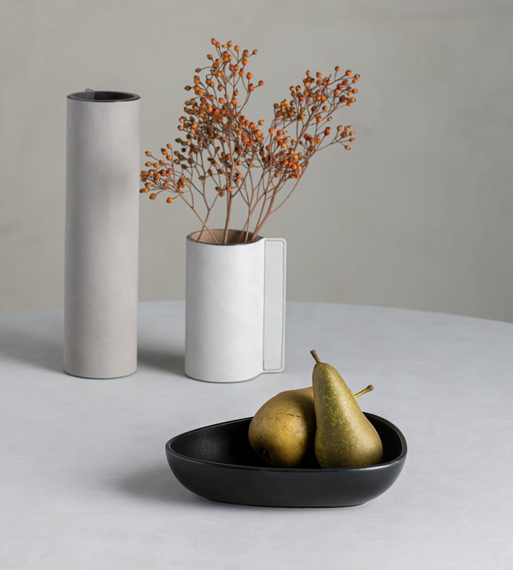 Curve Stoneware tiefer Teller 19 x 22cm, Black LIND DNA