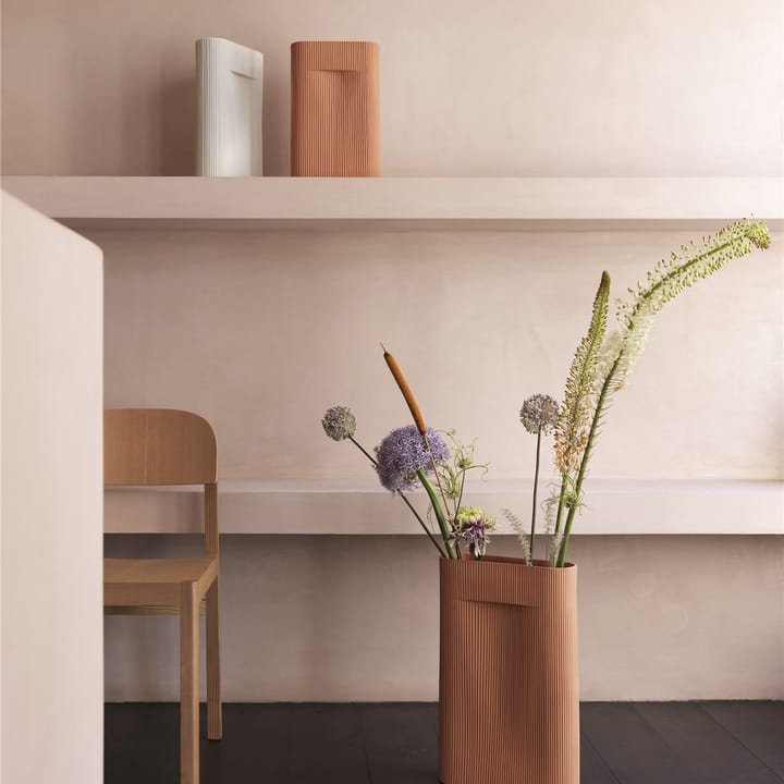 Ridge Vase 35cm, Off white Muuto