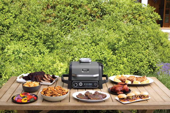 Ninja Woodfire OG701 7-in-1 Elektrogrill 46x46 cm, Schwarz Ninja