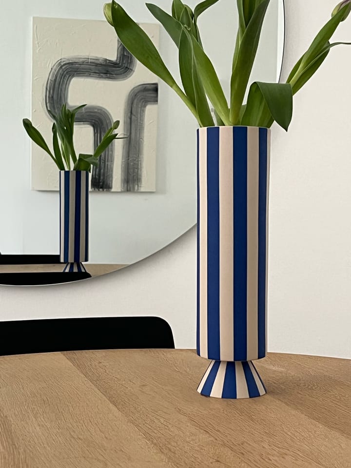 Toppu Vase 31cm, Optic blue OYOY