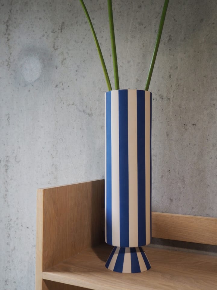 Toppu Vase 31cm, Optic blue OYOY