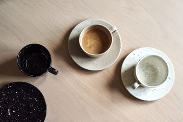 Freckle Tasse mit Untertasse 26cl - Schwarz - Scandi Living