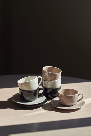 Freckle Tasse mit Untertasse 26cl - Schwarz - Scandi Living