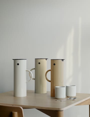 EM77 Stelton Isolierkanne 1 l - Warm sand - Stelton